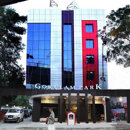 Hotel Gokulam Park Ченнаї Екстер'єр фото