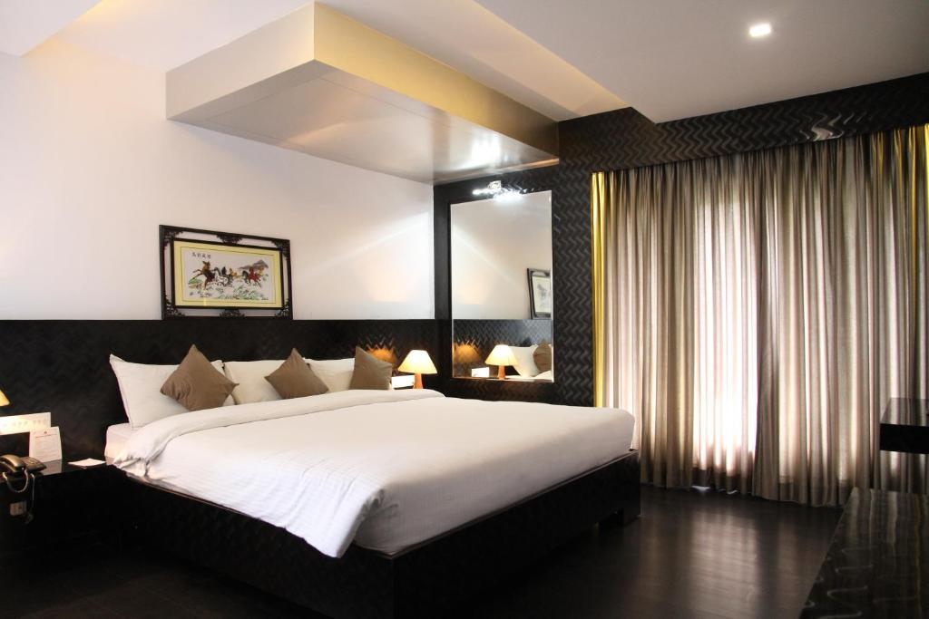 Hotel Gokulam Park Ченнаї Екстер'єр фото