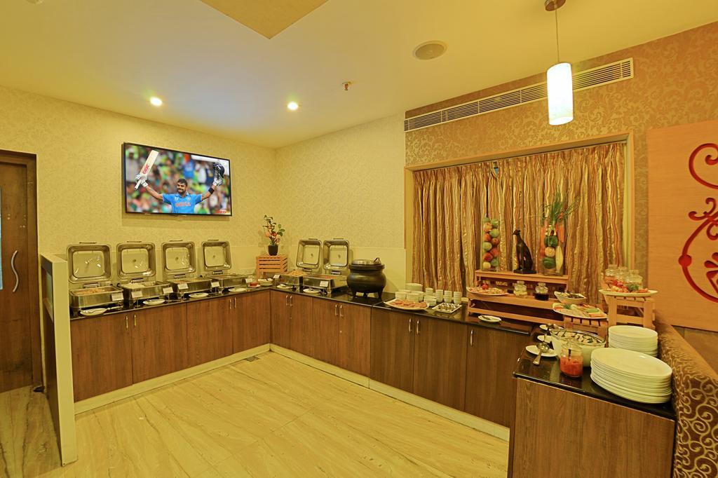 Hotel Gokulam Park Ченнаї Екстер'єр фото
