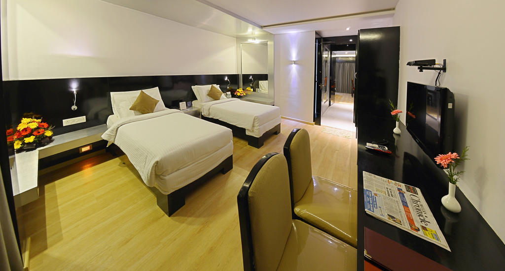 Hotel Gokulam Park Ченнаї Екстер'єр фото