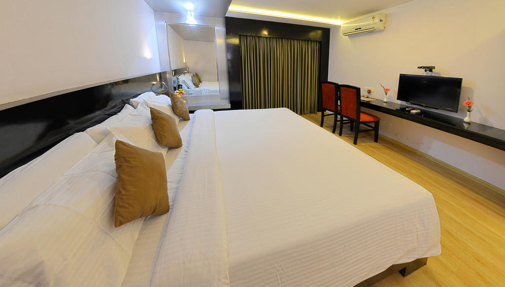 Hotel Gokulam Park Ченнаї Екстер'єр фото
